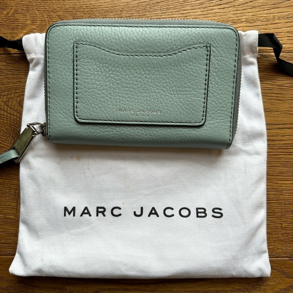 Marc Jacobs Wallet - Picture 2 of 5